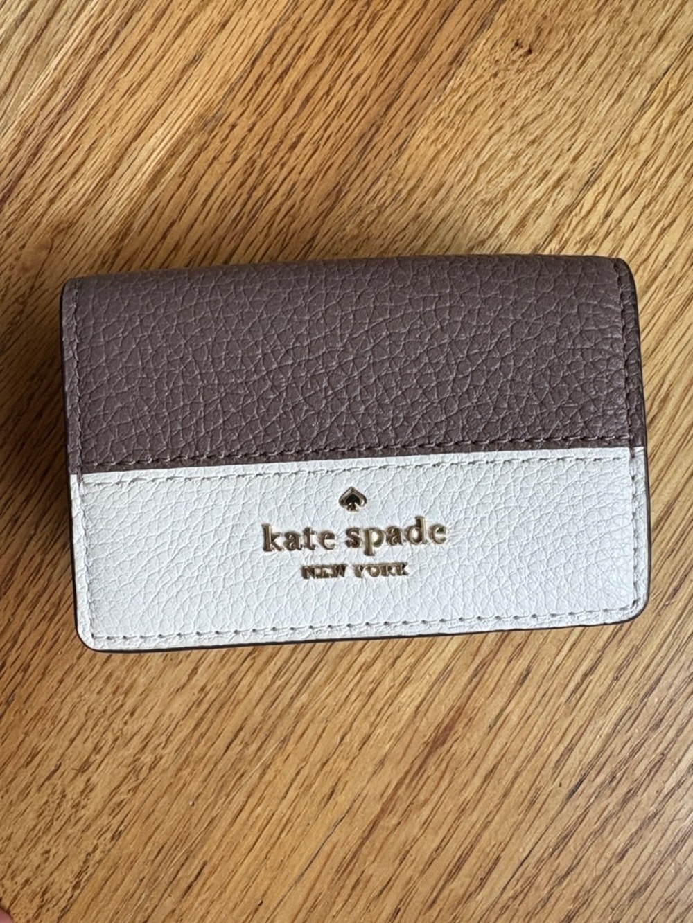 kate spade Two-Tone Leather wallet Card Case - Taupe & White
